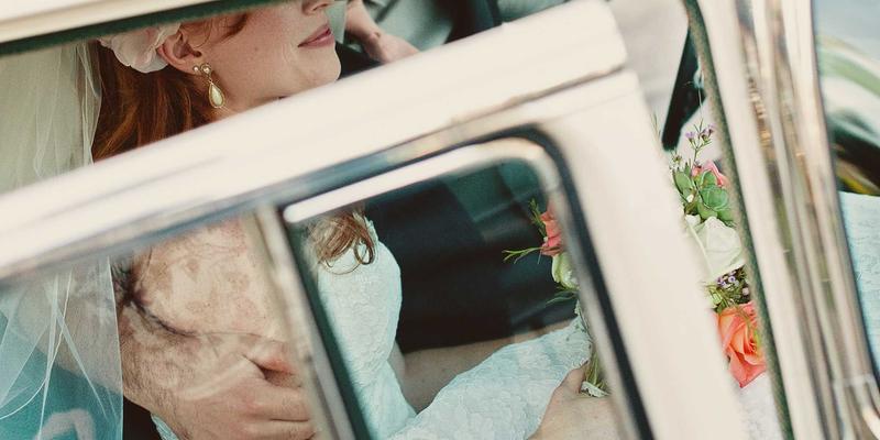 从《生化奇兵》到《极乐迪斯科》：游戏剧情中的政治与社会隐喻如何塑造玩家社区与攻略文化 | PLT88深度解析