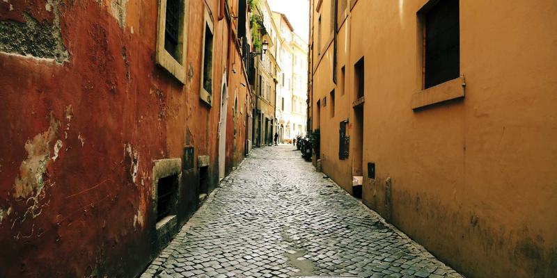 游戏订阅服务深度对比：XGP与PS+如何重塑玩家论坛、新游发布与游戏攻略生态